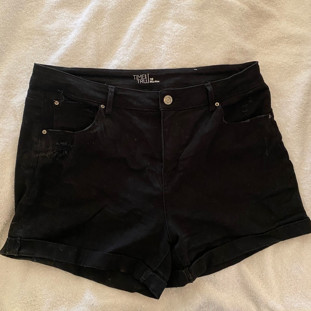 Time and Tru size 16 shorts